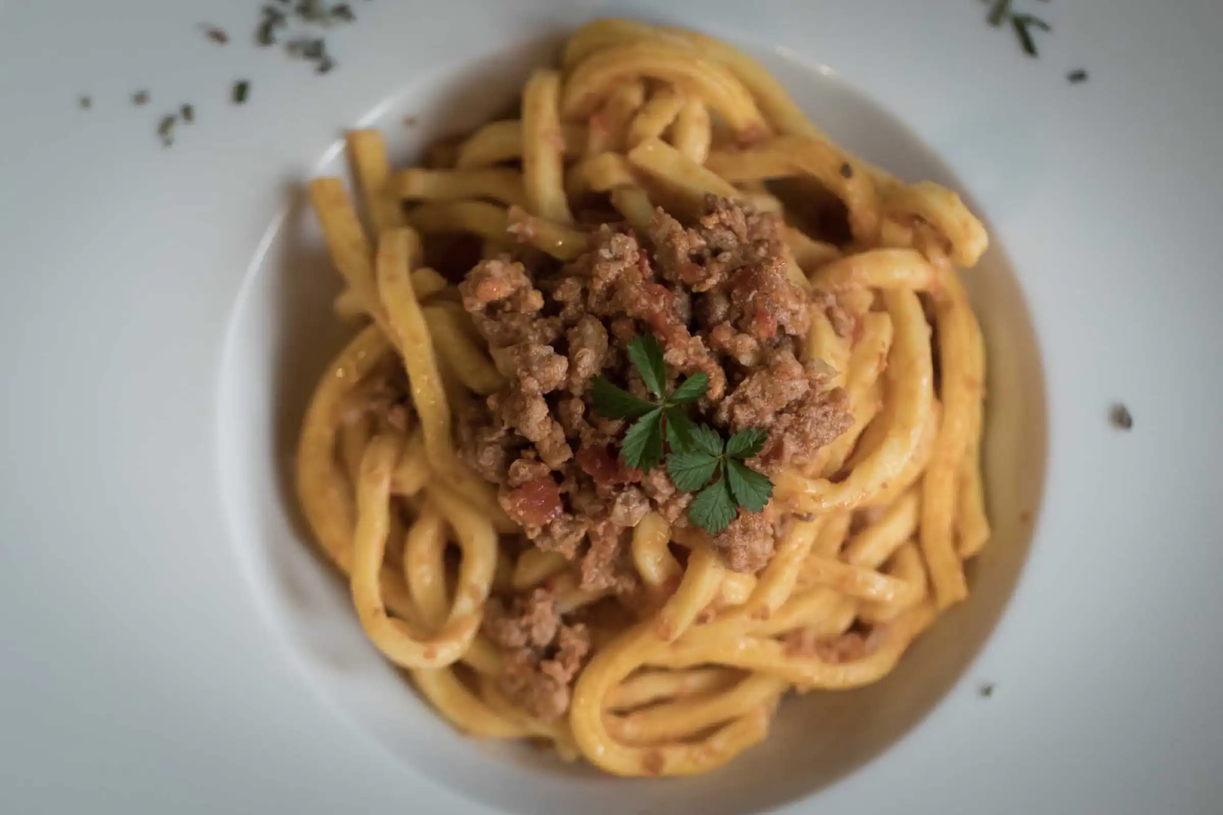Bigoli mit Ragù von oben gesehen